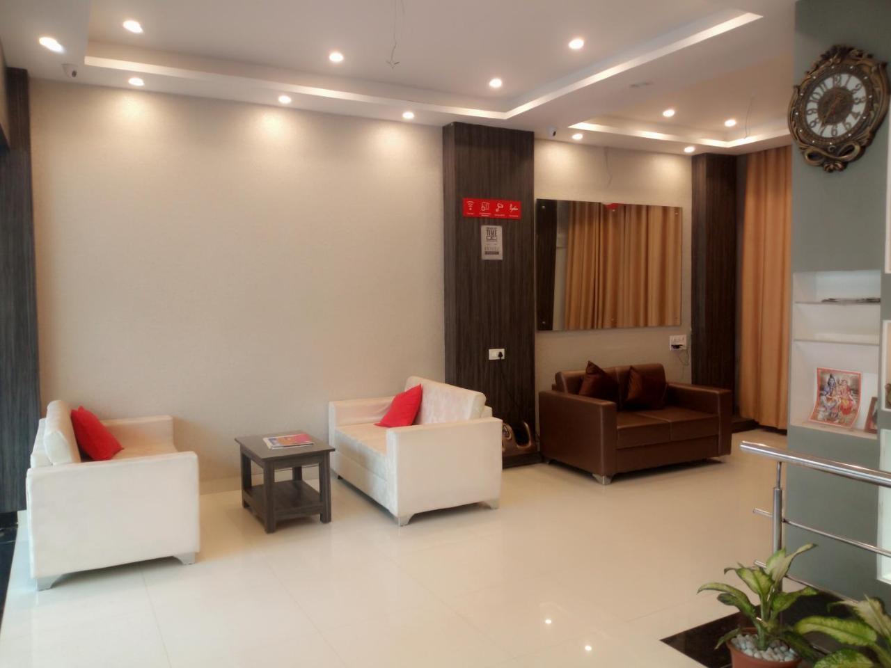 Hotel Rudraksha Inn دوغار المظهر الخارجي الصورة