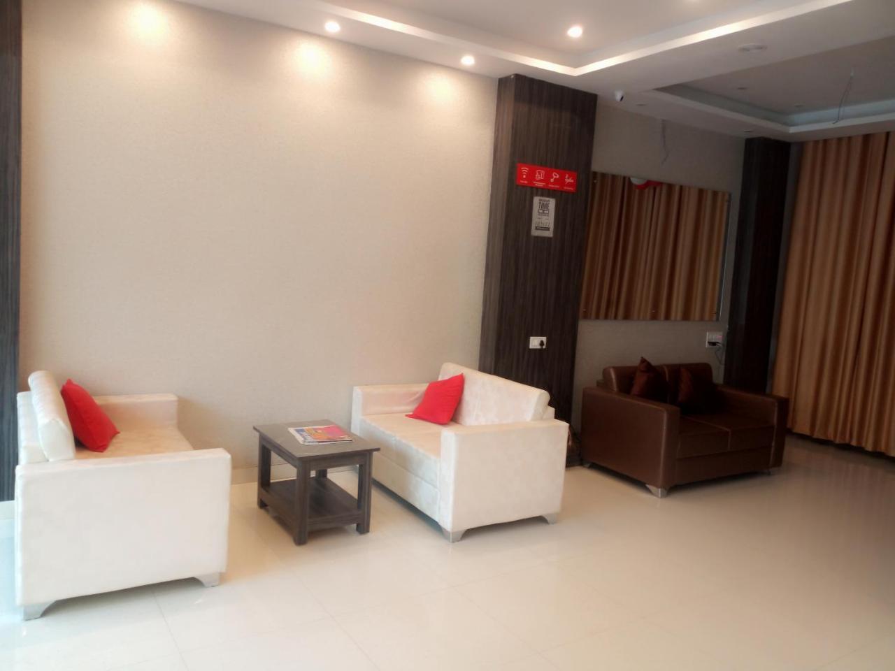 Hotel Rudraksha Inn دوغار المظهر الخارجي الصورة