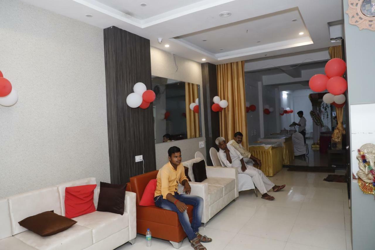 Hotel Rudraksha Inn دوغار المظهر الخارجي الصورة