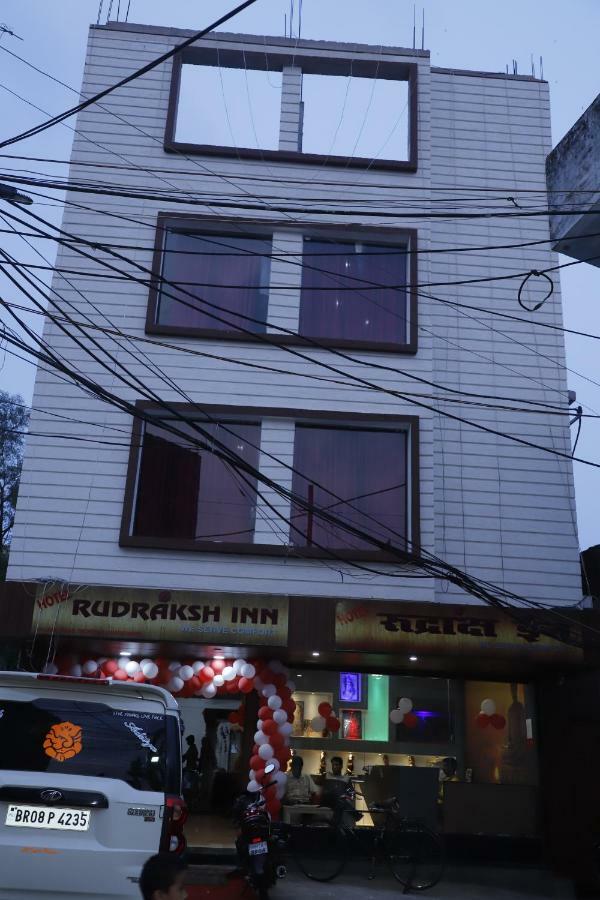 Hotel Rudraksha Inn دوغار المظهر الخارجي الصورة